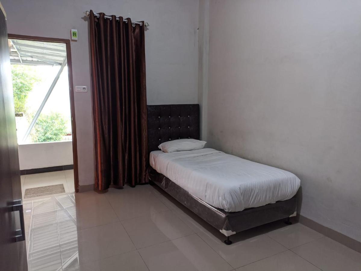 OYO 1653 Fajar Residence Pekanbaru Exterior foto