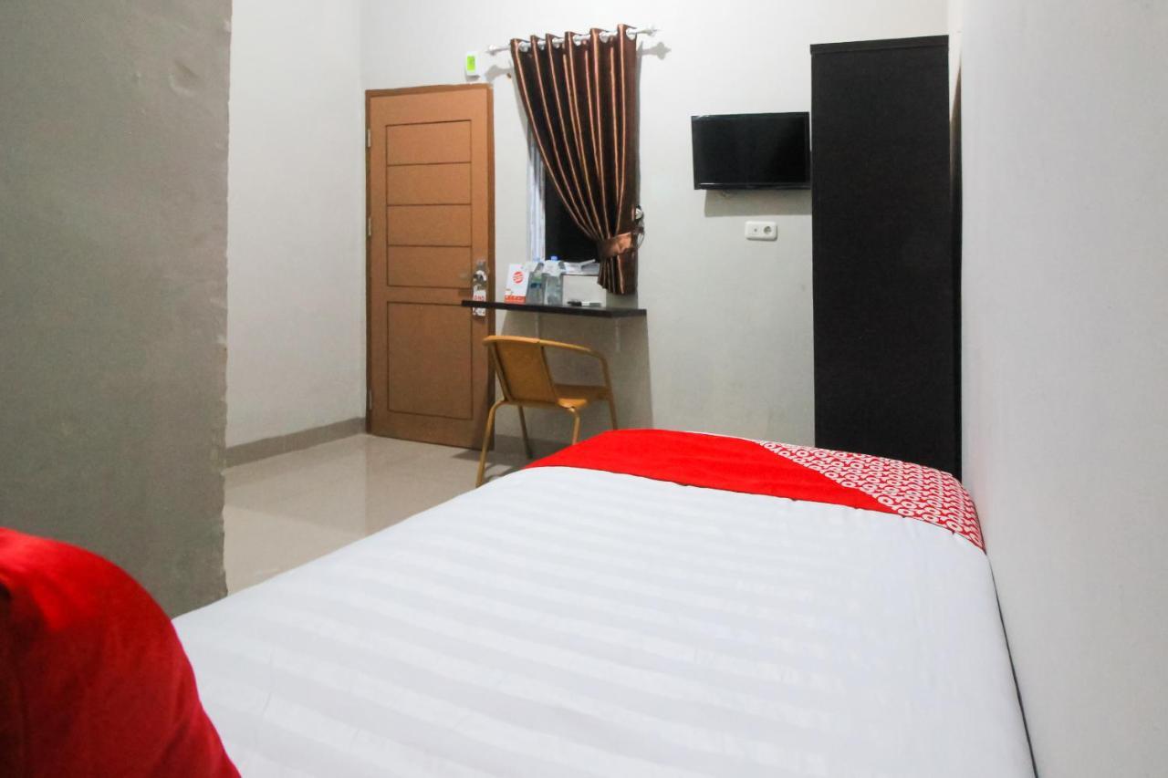 OYO 1653 Fajar Residence Pekanbaru Exterior foto