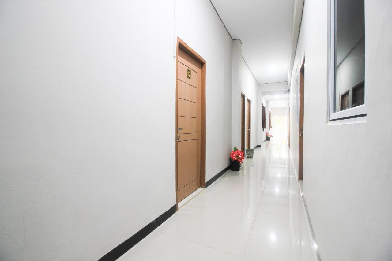 OYO 1653 Fajar Residence Pekanbaru Exterior foto